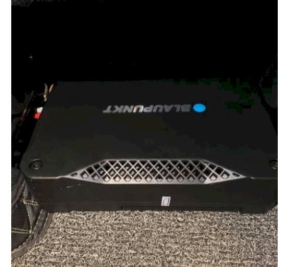 Loa Sub điện gầm ghế BLAUPUNKT